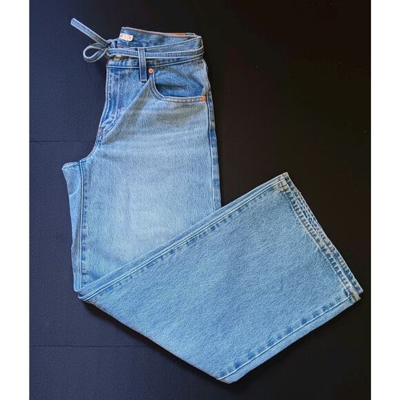 Levi's Women's High-Rise Wide Leg Jeans With Tied Belt 30x30 - Picture 1 of 9